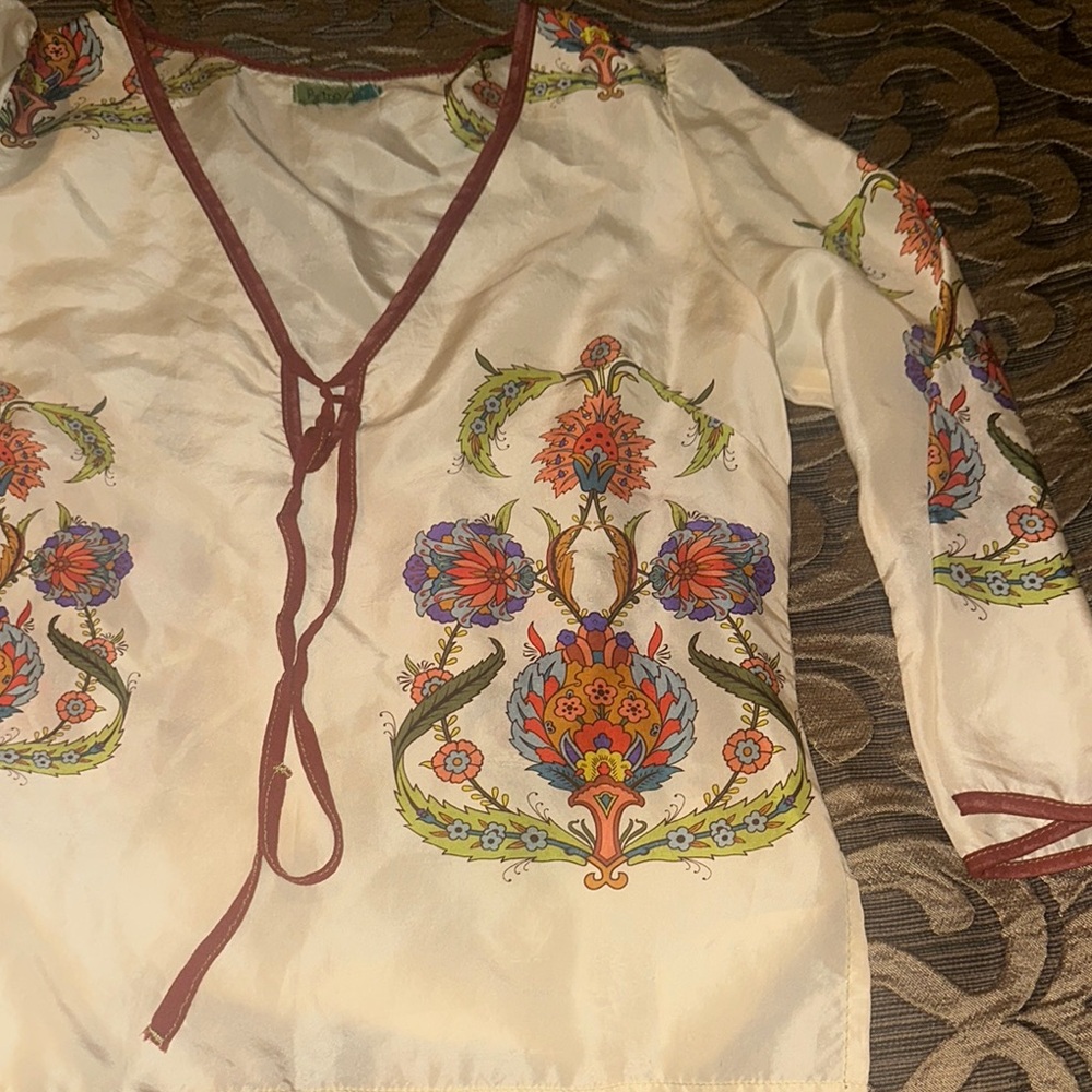 House of Petro Zillow Silk Floral Embroidered Print Blouse - Picture 4 of 7